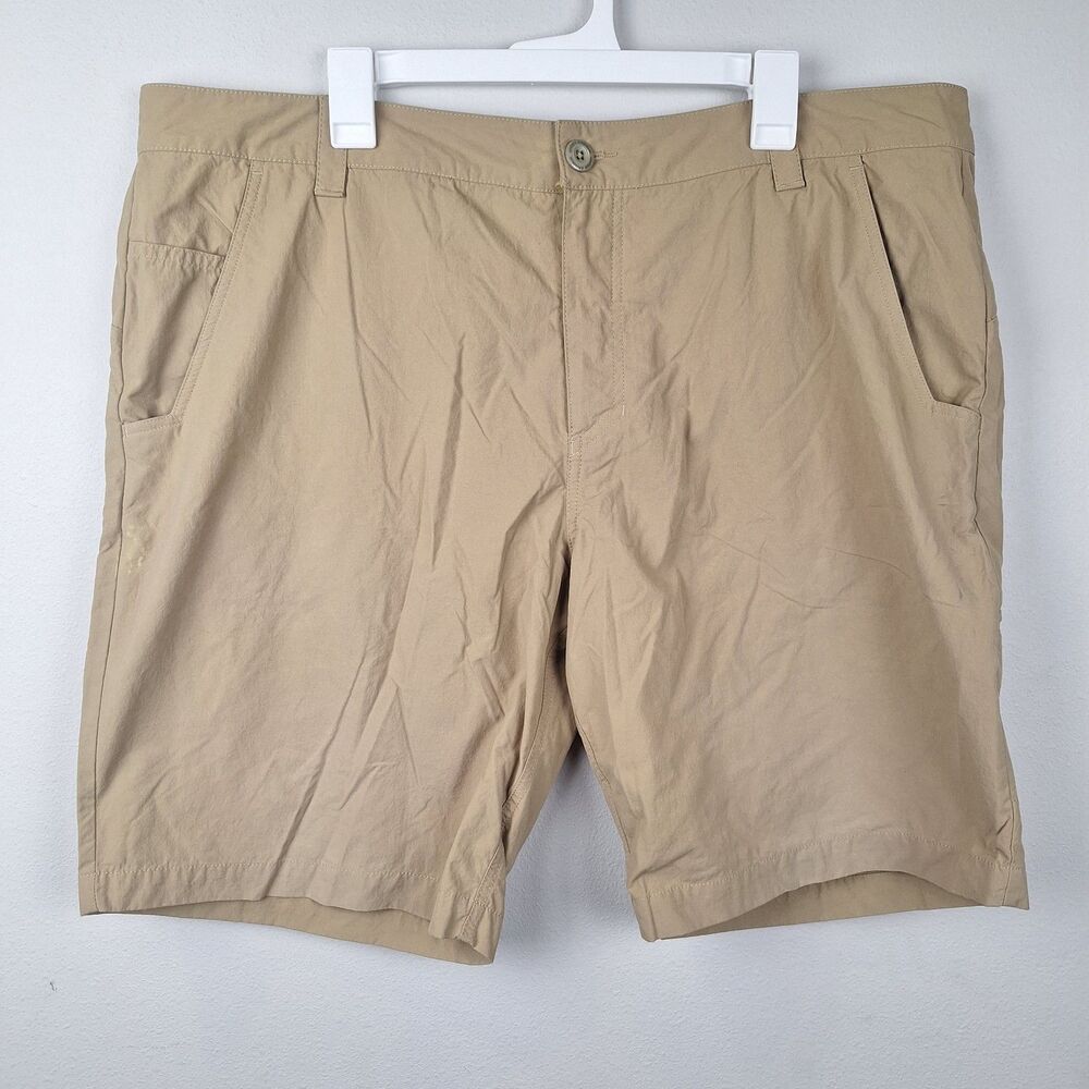 Under Armour Heatgear Shorts Mens 42 Loose Fit Beige Tan Golf Outdoors Stretch